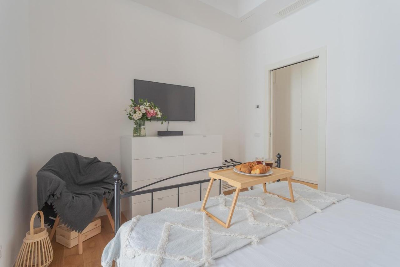 Independence Apartment With Balcony By Rent All โกโม ภายนอก รูปภาพ